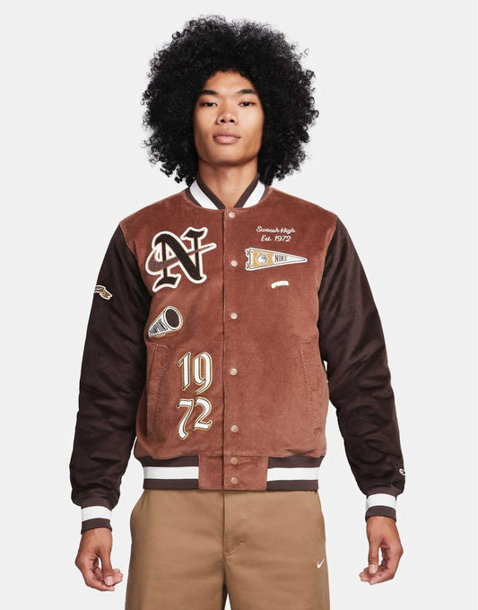 Jaqueta Nike Swoosh Corduroy Bomber Jacket in Brown